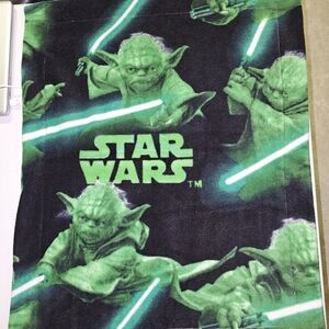 Star Wars Green and Black Yoda Throw